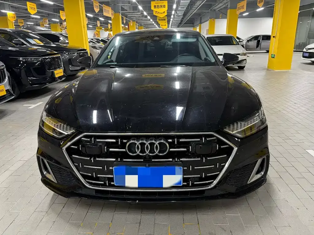 Audi A7L — фото 9