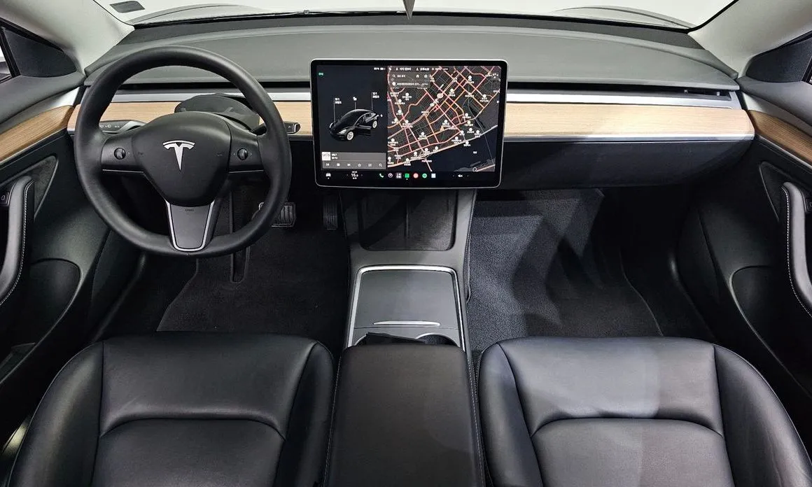 Tesla Model 3 — фото 8