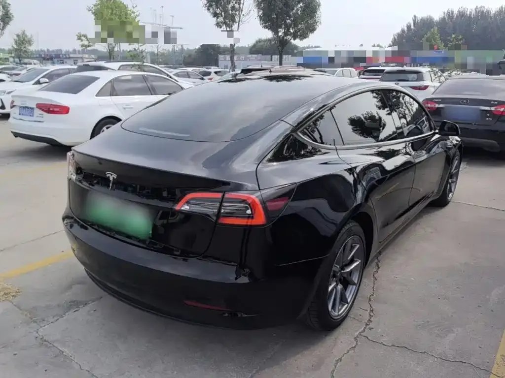 Tesla Model 3 — фото 6