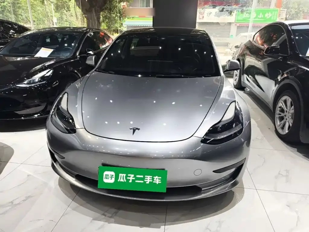 Tesla Model 3 — фото 7