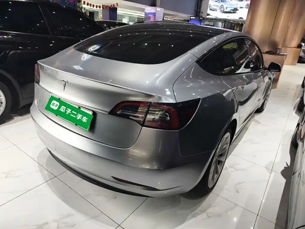 Tesla Model 3 — фото 8