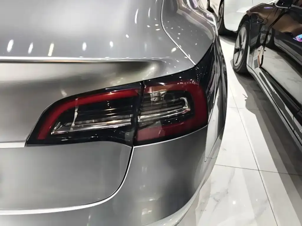 Tesla Model 3 — фото 6