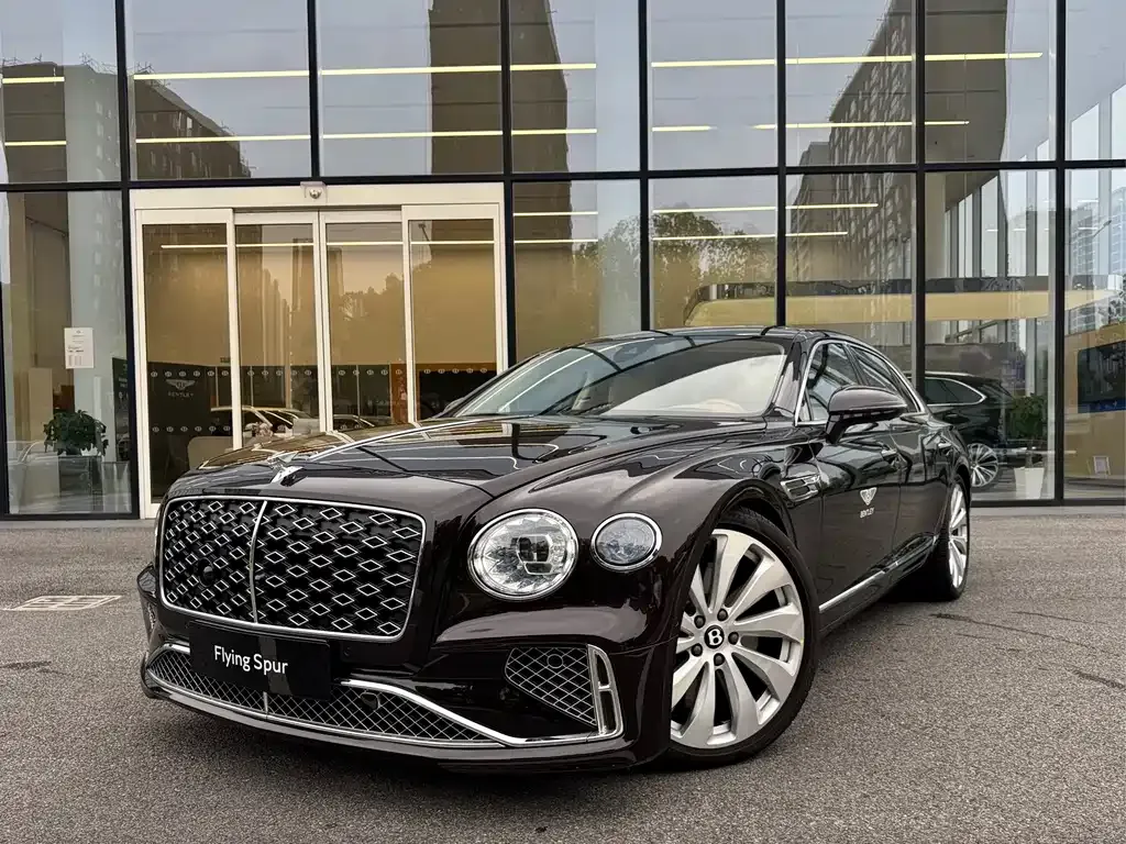 Bentley Flying Spur PHEV — фото 1