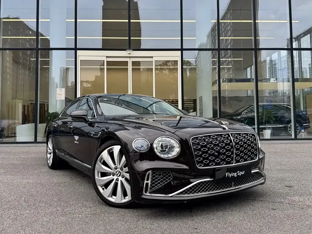 Bentley Flying Spur PHEV — фото 6