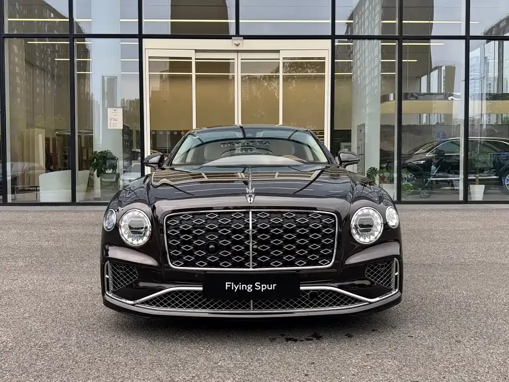 Bentley Flying Spur PHEV — фото 8