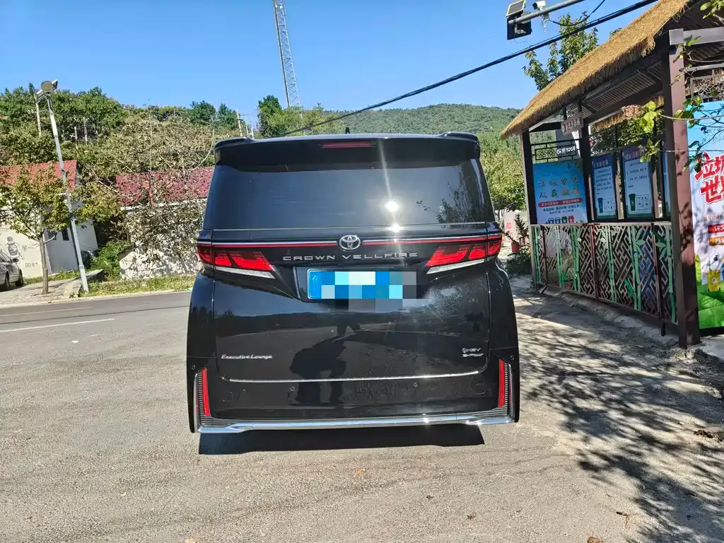 Toyota Vellfire — фото 7