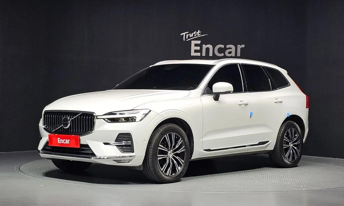 Volvo XC60 — фото 1