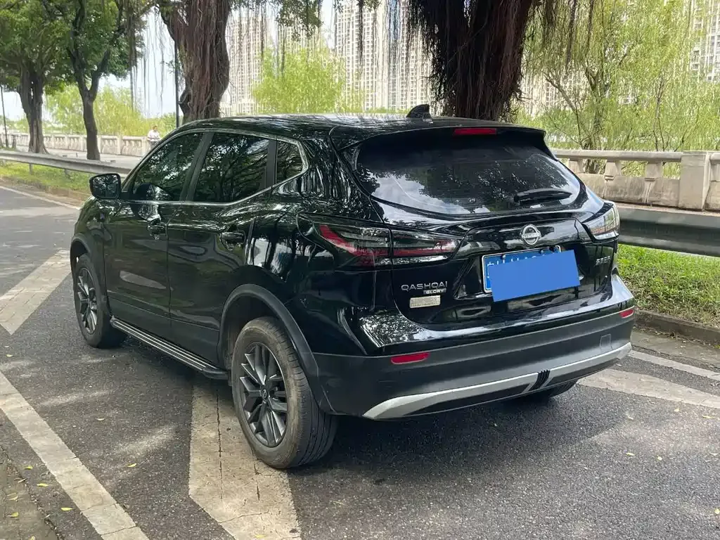 Nissan Qashqai — фото 10