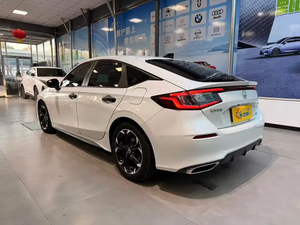 Honda Civic — фото 4