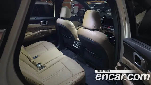 Kia Sorento — фото 5