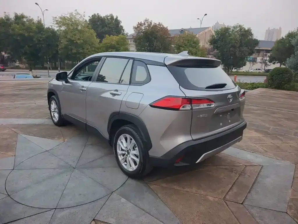 Toyota Corolla Cross — фото 4
