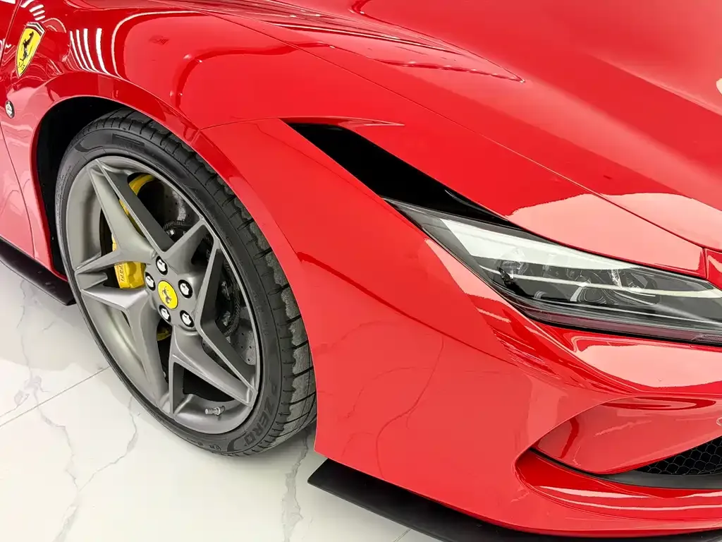 Ferrari F8 — фото 7
