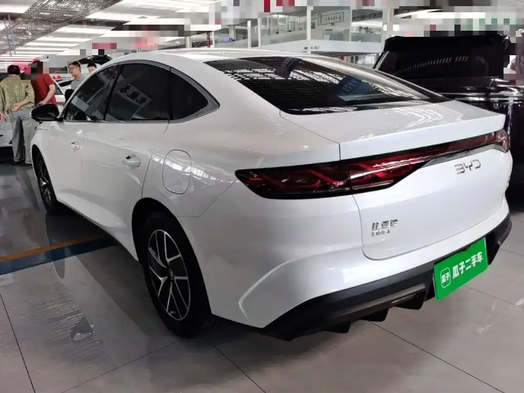 BYD Qin L — фото 4
