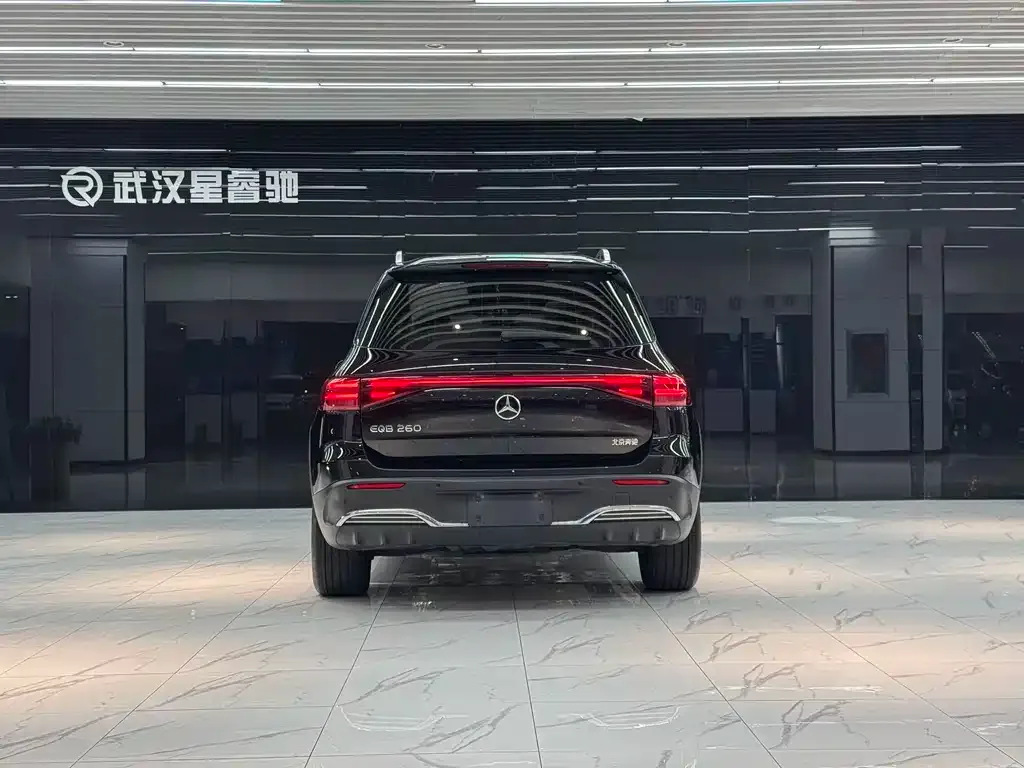 Mercedes-Benz EQB — фото 2