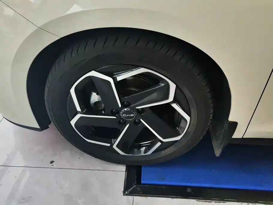 BYD Seal 06 — фото 10
