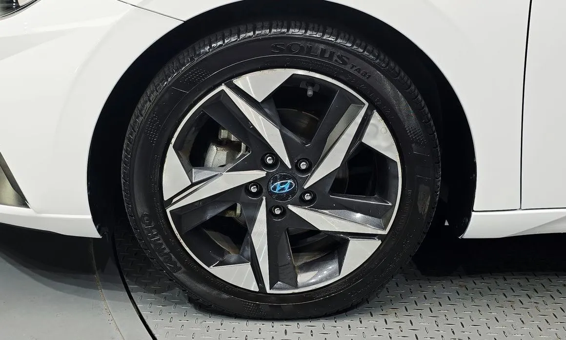 Hyundai AVANTE — фото 9