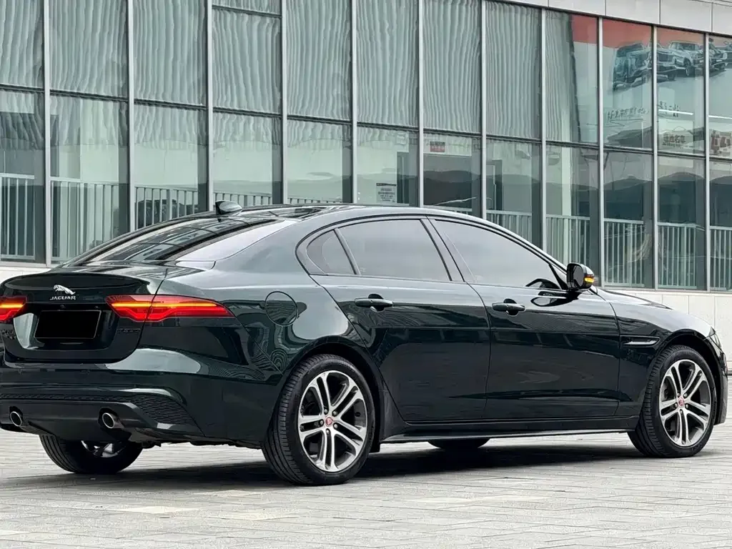Jaguar XEL — фото 4
