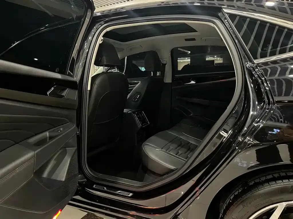 Volkswagen Passat — фото 10