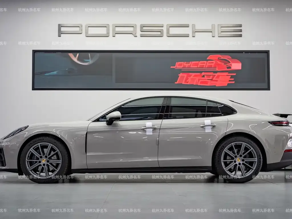 Porsche Panamera — фото 10