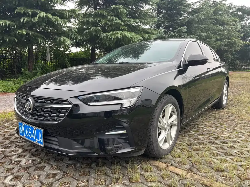 Buick Regal — фото 1
