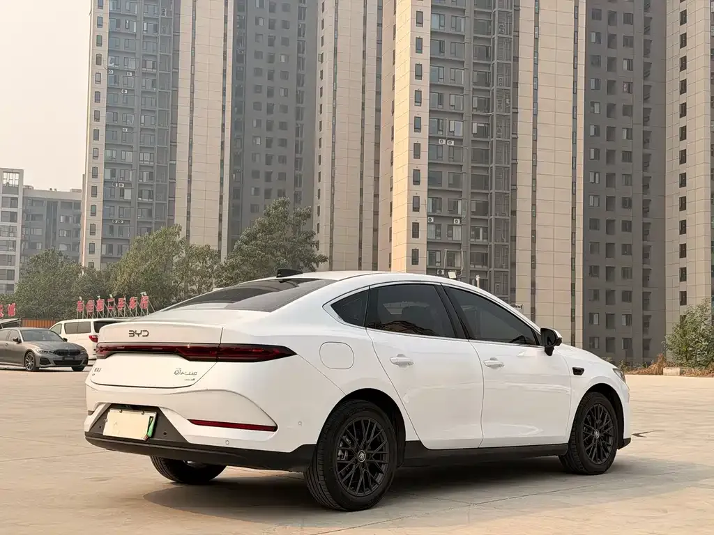 BYD Qin PLUS — фото 10
