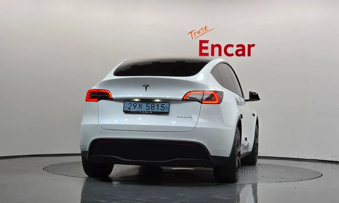 Tesla Model Y — фото 4
