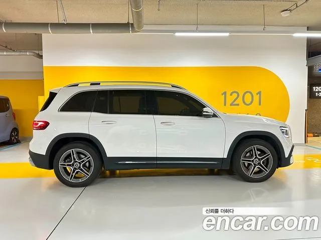 Mercedes-Benz GLB-Class — фото 10