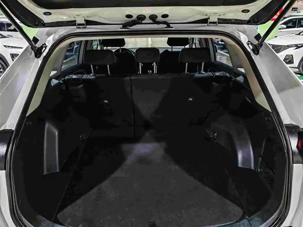 Toyota RAV4 — фото 4