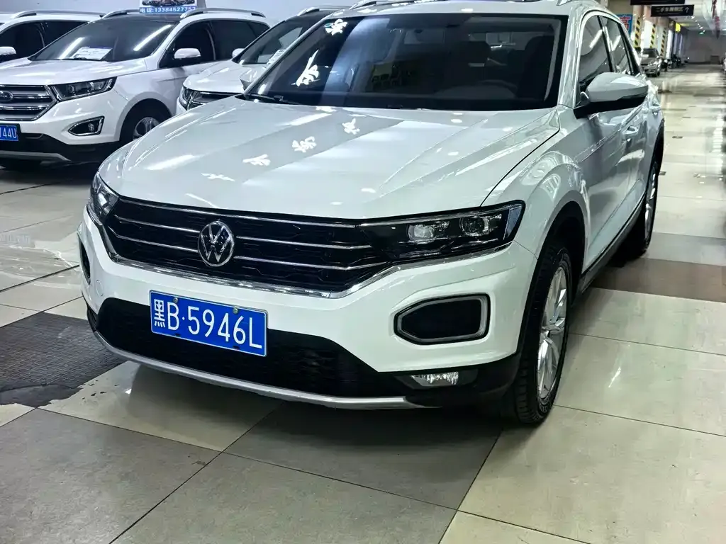 Volkswagen T-Roc — фото 1