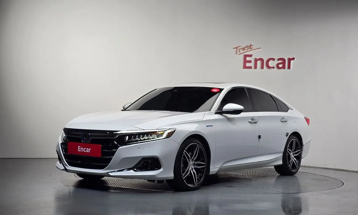 Honda Accord — фото 1