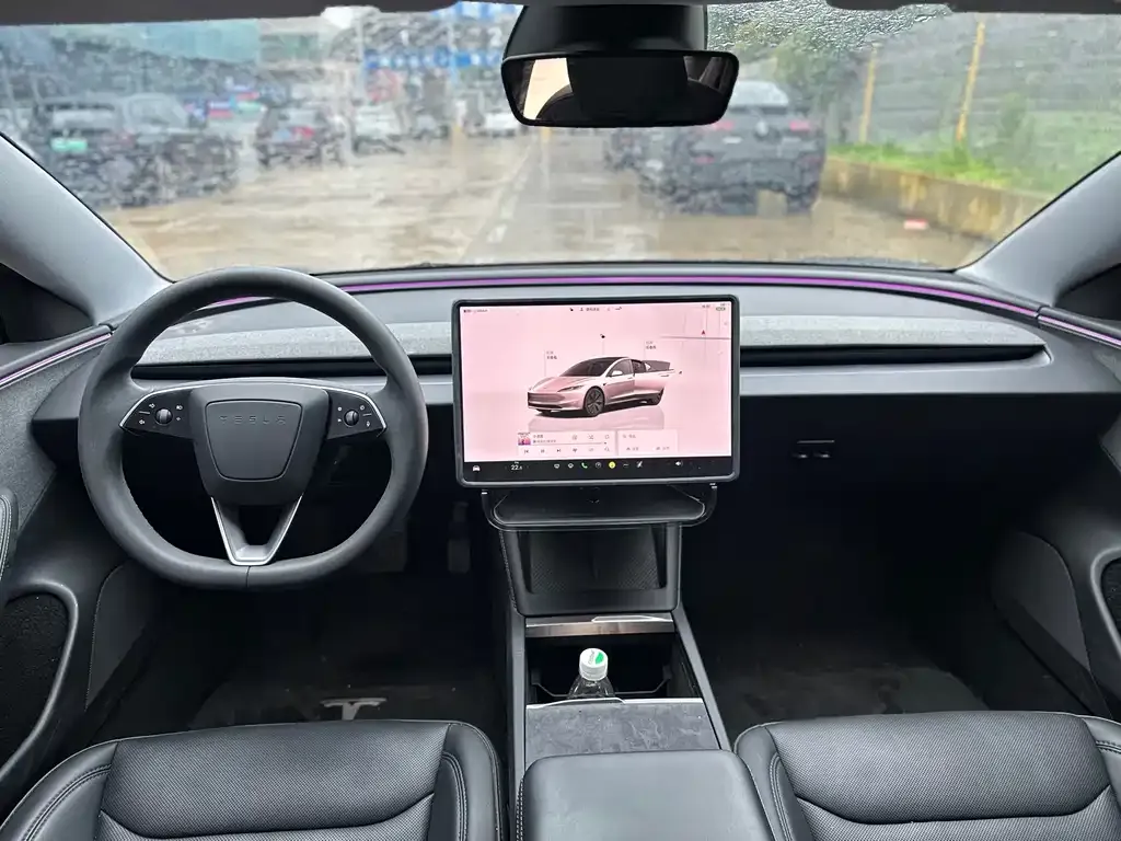 Tesla Model Y — фото 8
