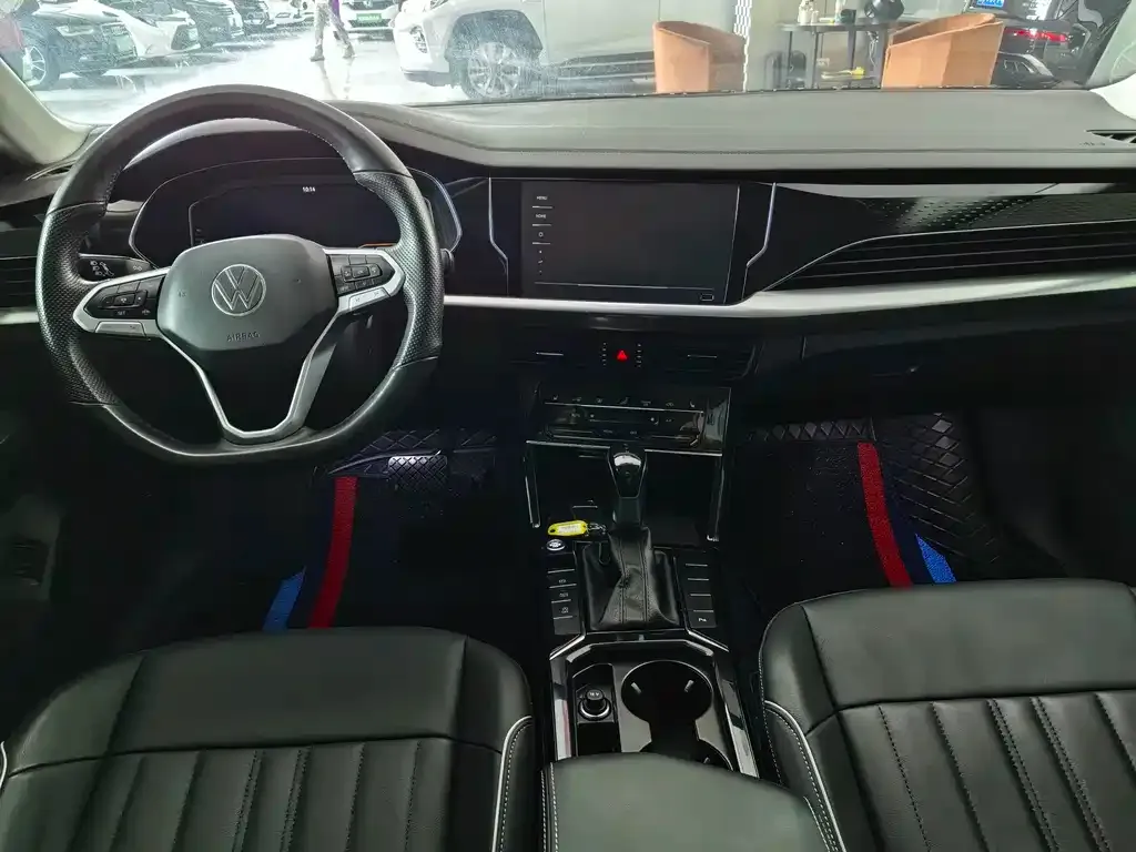 Volkswagen Passat — фото 10