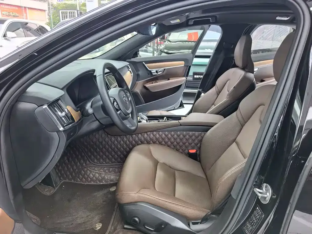 Volvo S90 — фото 10