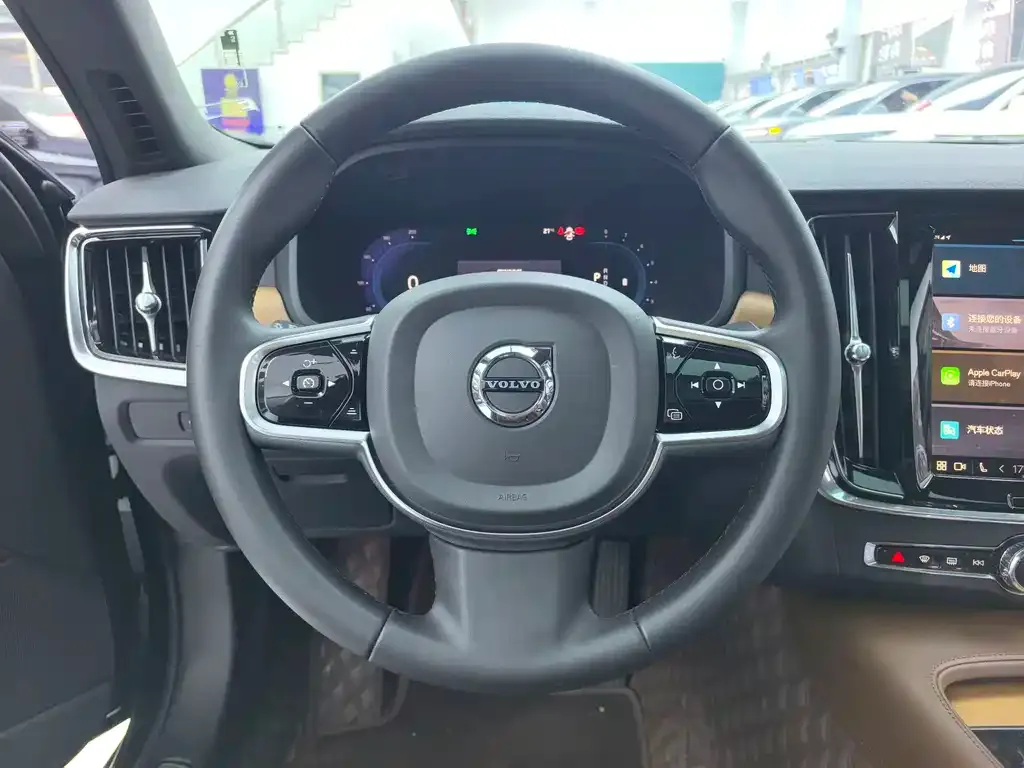 Volvo S90 — фото 4