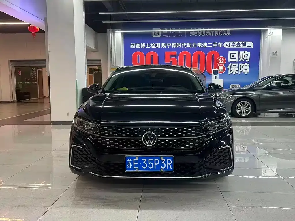 Volkswagen Passat — фото 7