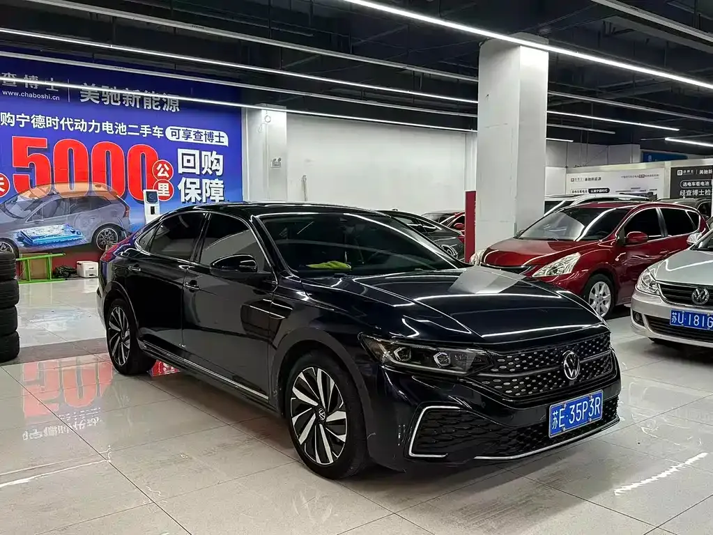 Volkswagen Passat — фото 10