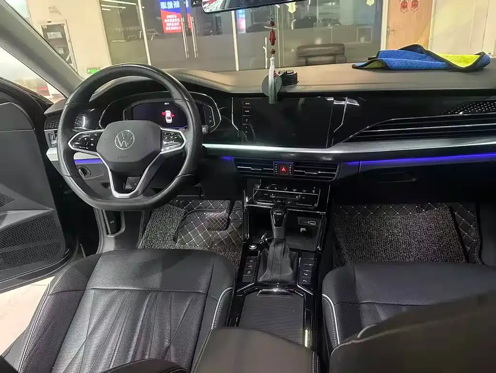 Volkswagen Passat — фото 8