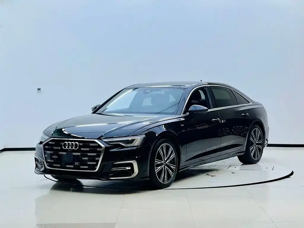 Audi A6L — фото 1