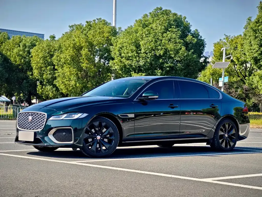 Jaguar XFL — фото 1