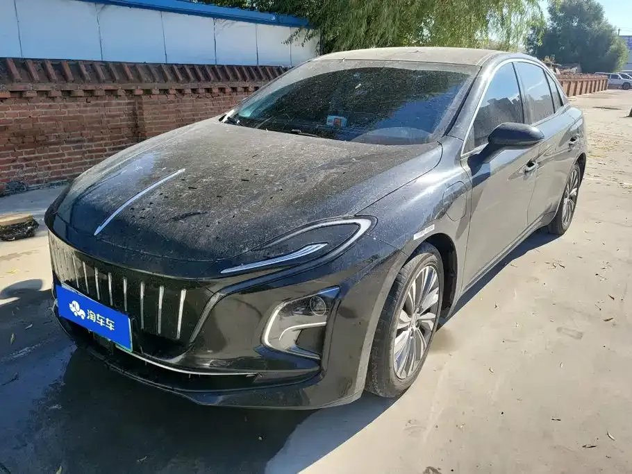 Hongqi E-QM5 — фото 1