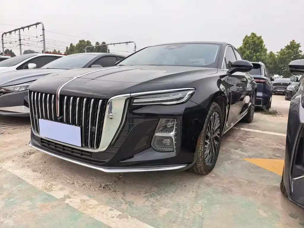 Hongqi H5 — фото 1