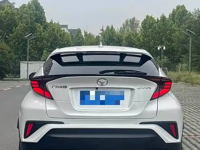 Toyota C-HR — фото 4