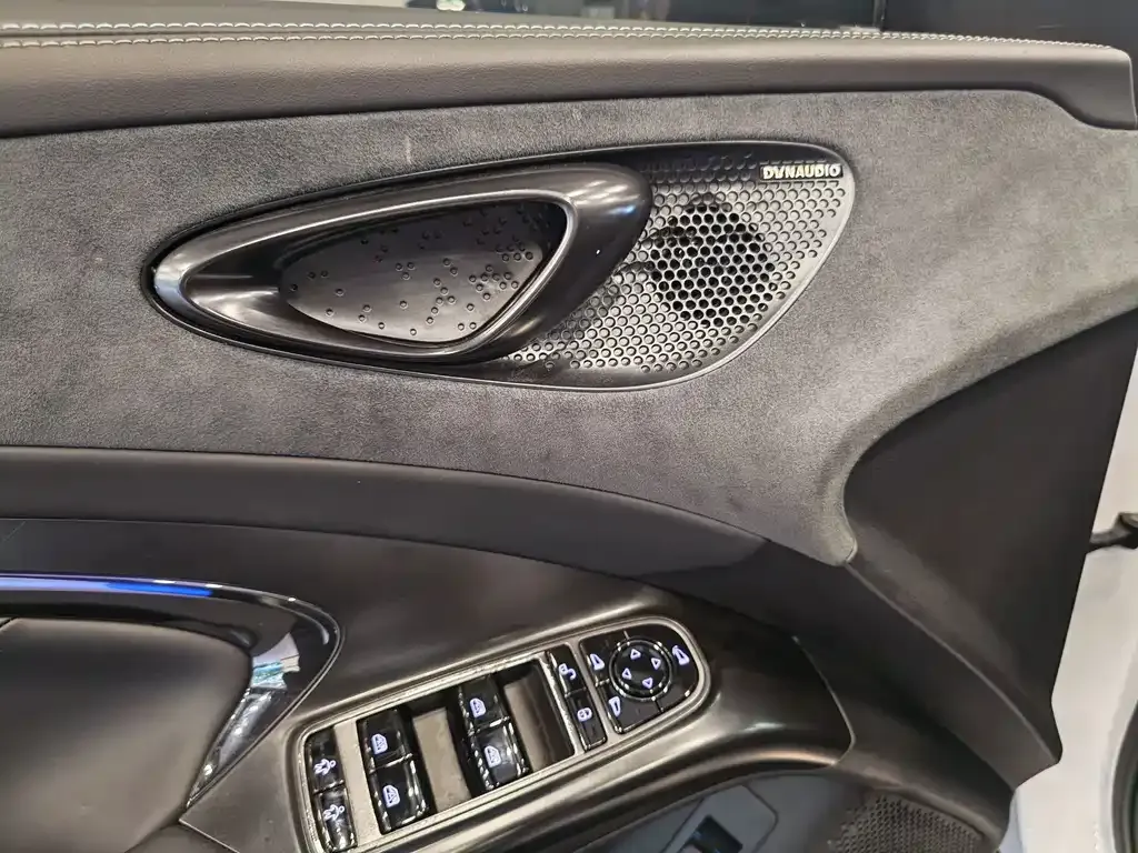 BYD Seal — фото 10