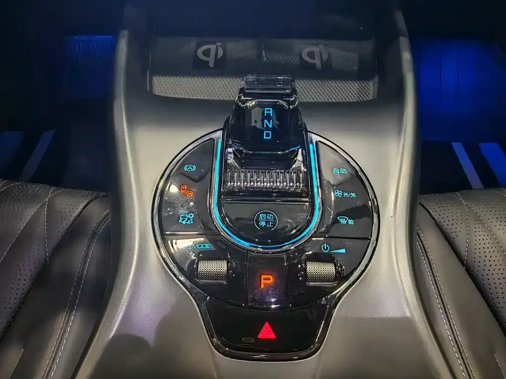 BYD Seal — фото 9
