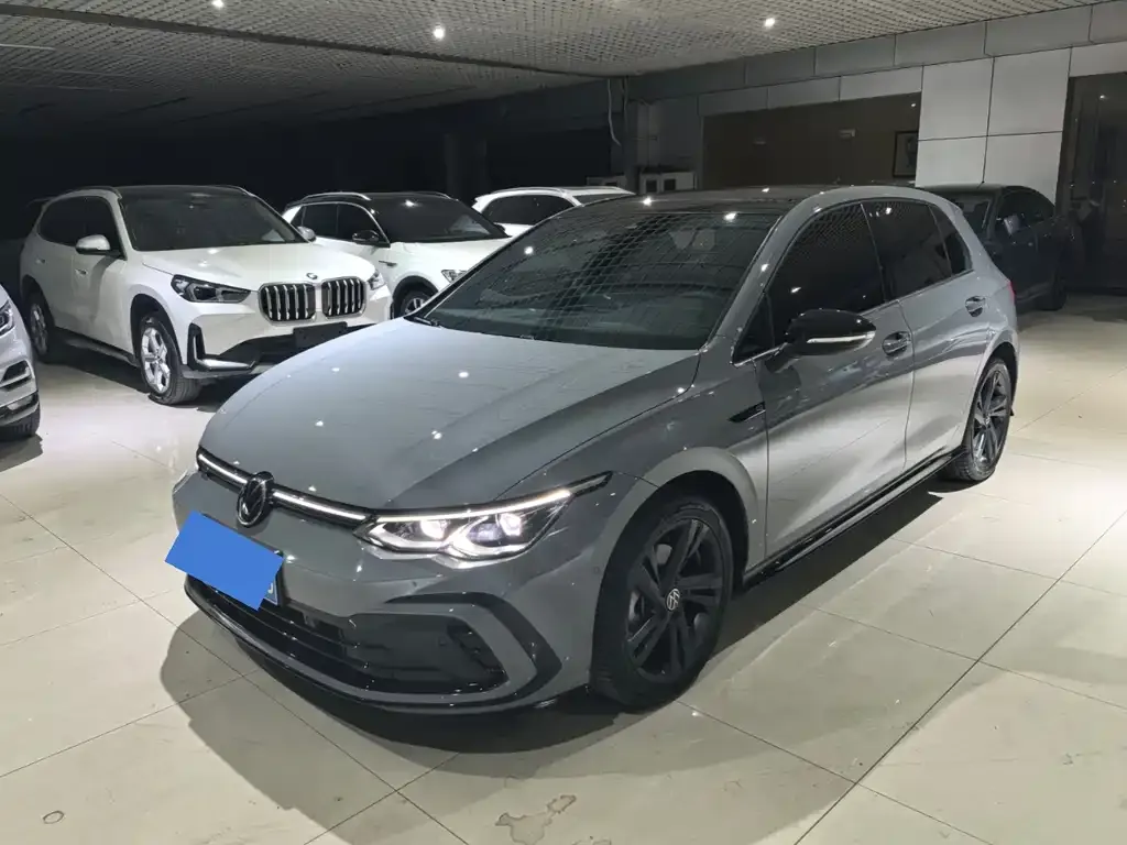 Volkswagen Golf — фото 1