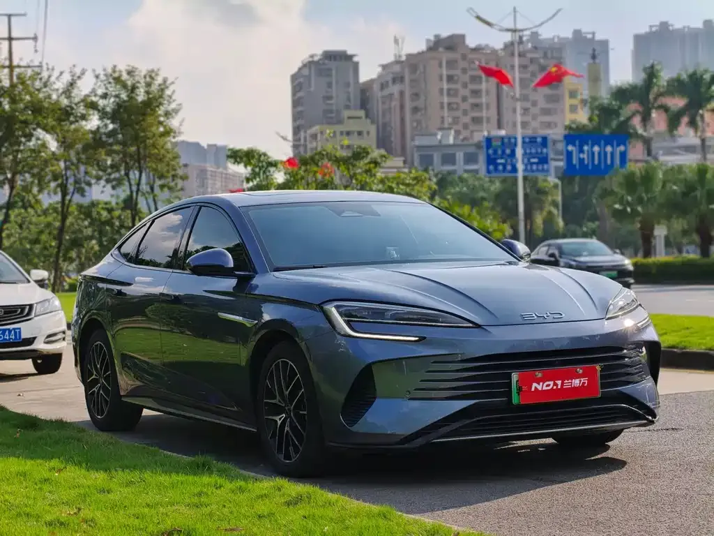 BYD Seal — фото 8