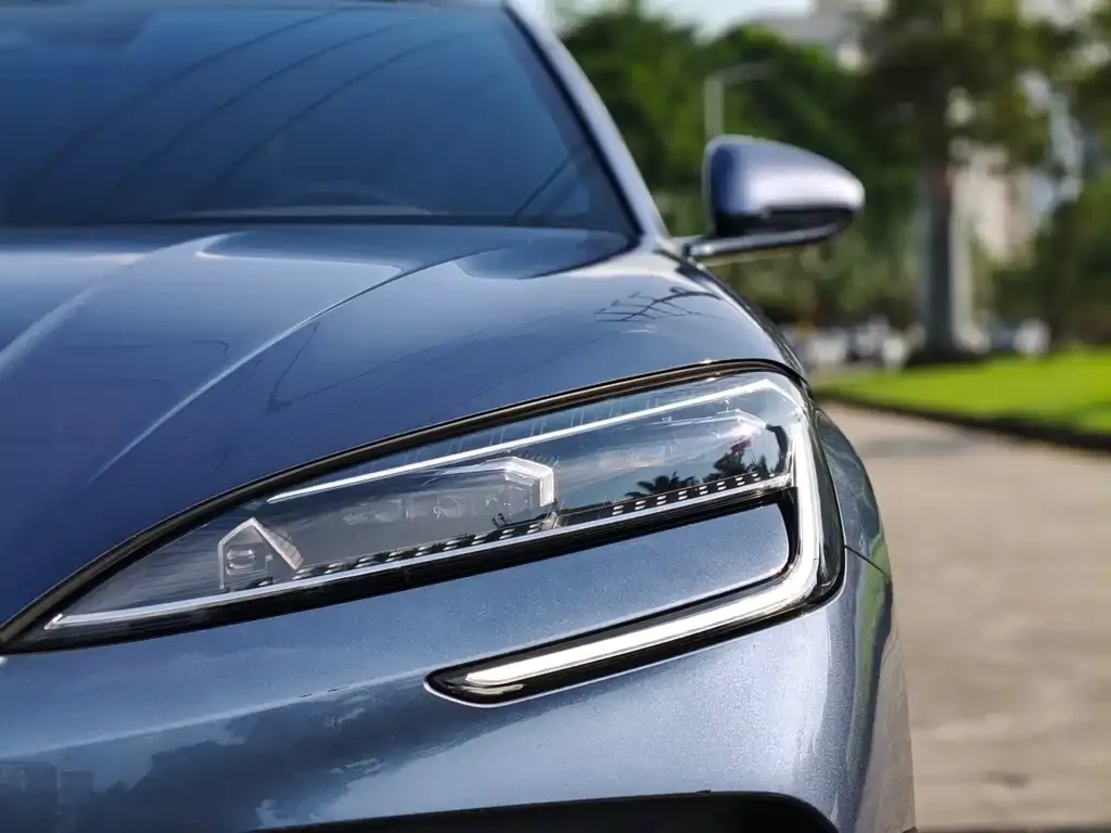 BYD Seal — фото 2