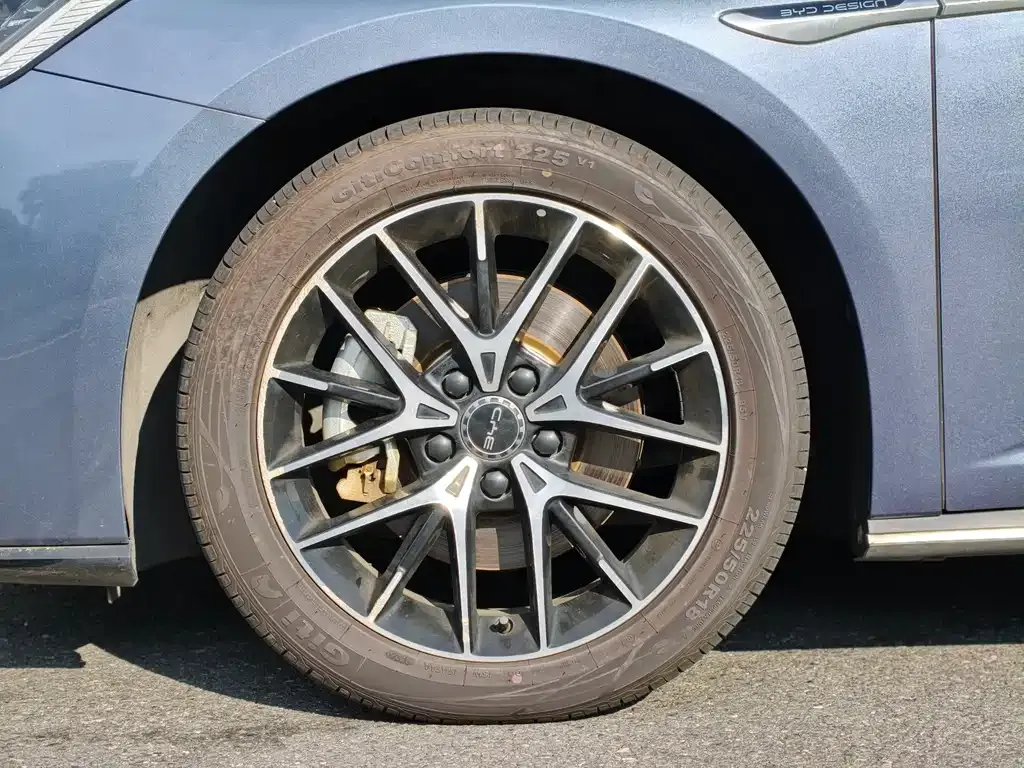 BYD Seal — фото 4