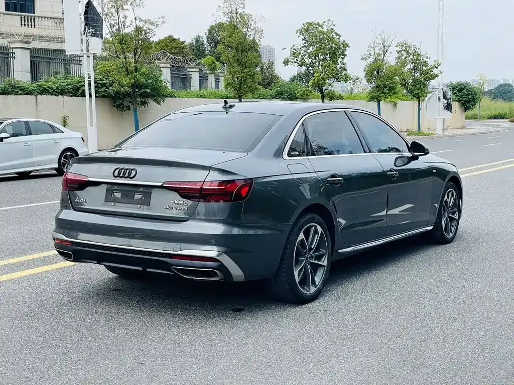 Audi A4L — фото 7