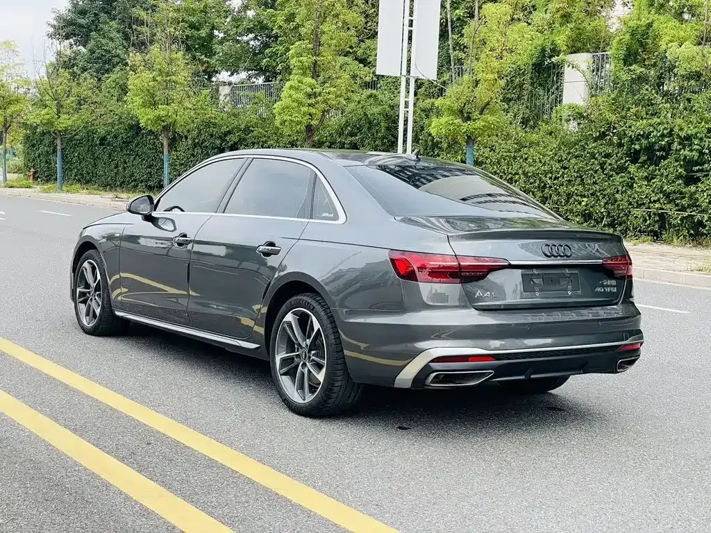 Audi A4L — фото 3